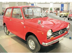 赤いHonda N360