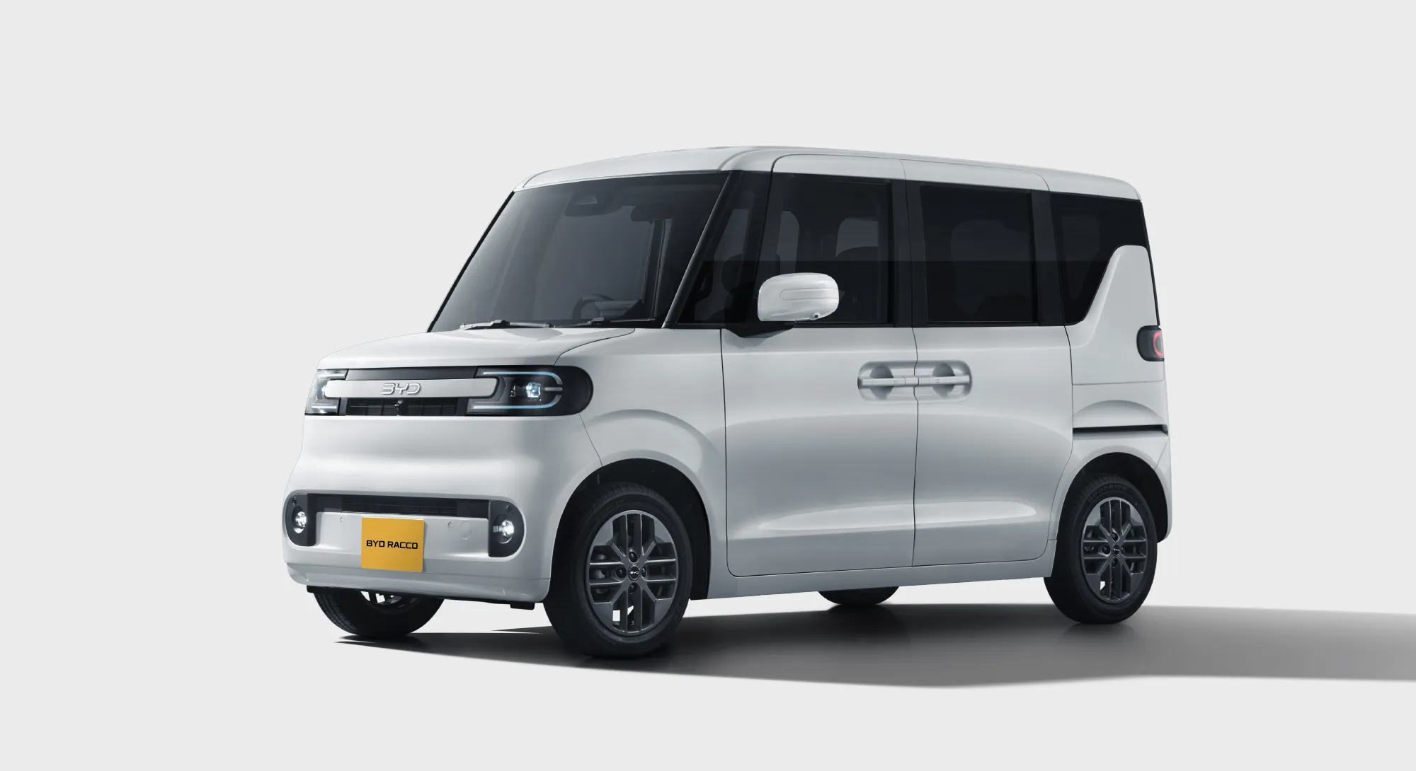 白いBYD RACCOの公式前方外観